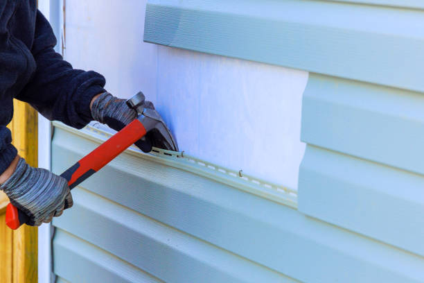 Reliable Emergency Siding Repair contractor in Wedgefield, SC by Squared Siding